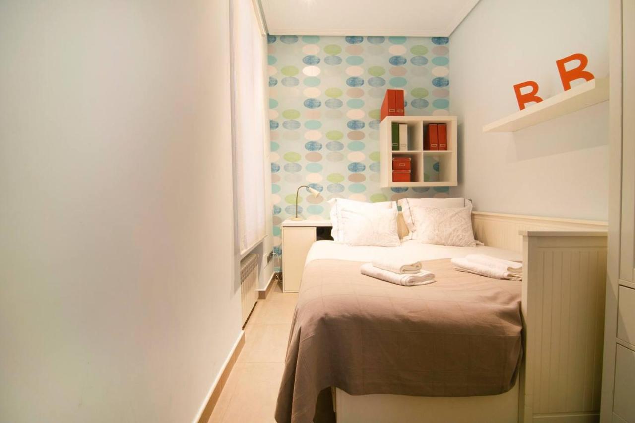 Cozy Apartment Near San Miguel Market By Batuecas Madrid Exteriör bild