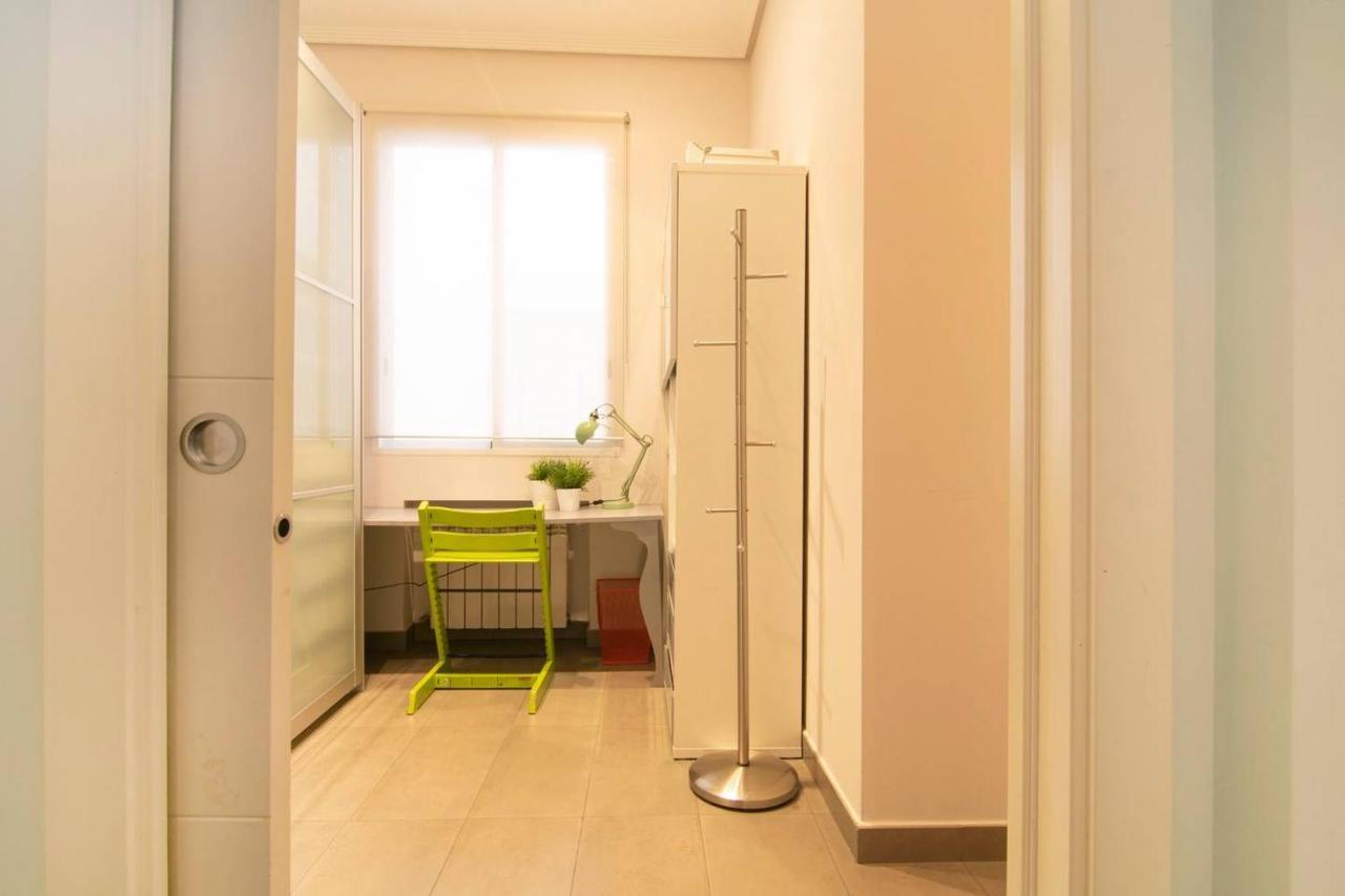 Cozy Apartment Near San Miguel Market By Batuecas Madrid Exteriör bild